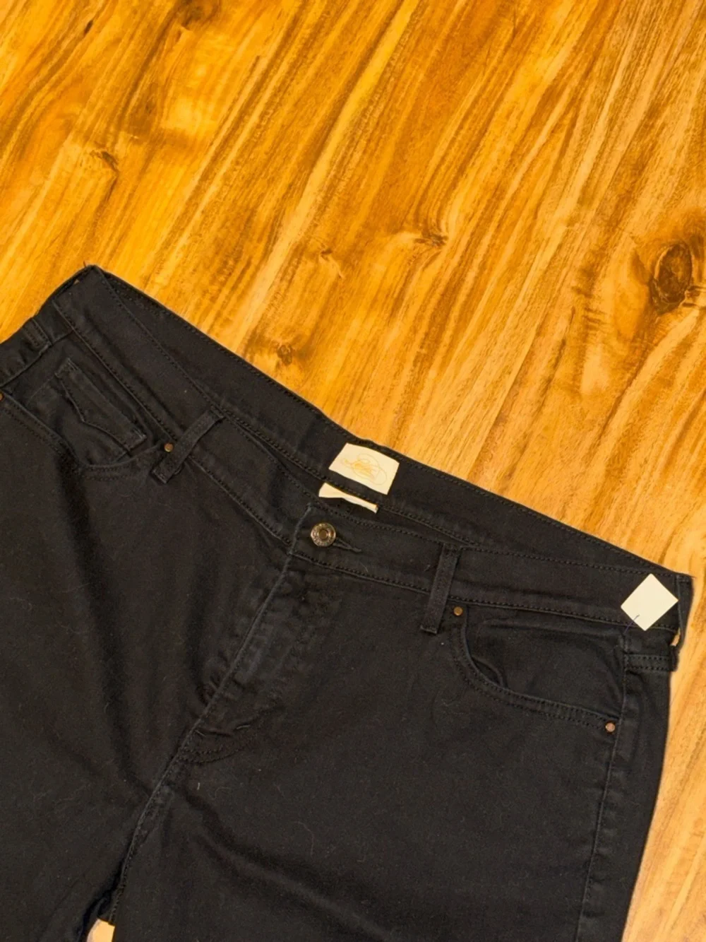 Levi's women 16 Jean denim shorts Black Cuffed 11” 515 Bermuda long knee studs